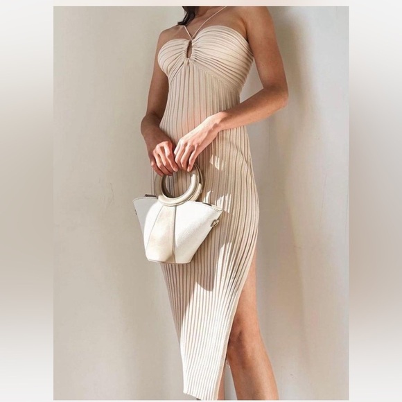 Meshki Dresses & Skirts - NWT Meshki Lori Halter Strap Ruched Front Ribbed Knit Midi Dress | S